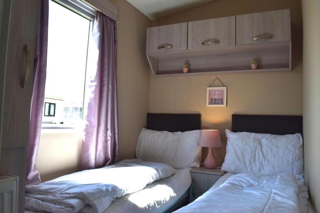 Cosy & Modern Private Seaview Caravan North Seaton Екстериор снимка