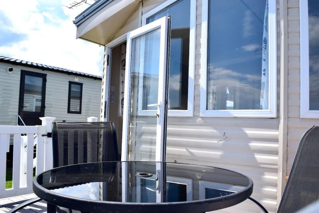 Cosy & Modern Private Seaview Caravan North Seaton Екстериор снимка