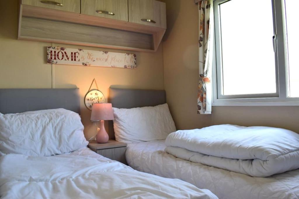 Cosy & Modern Private Seaview Caravan North Seaton Екстериор снимка